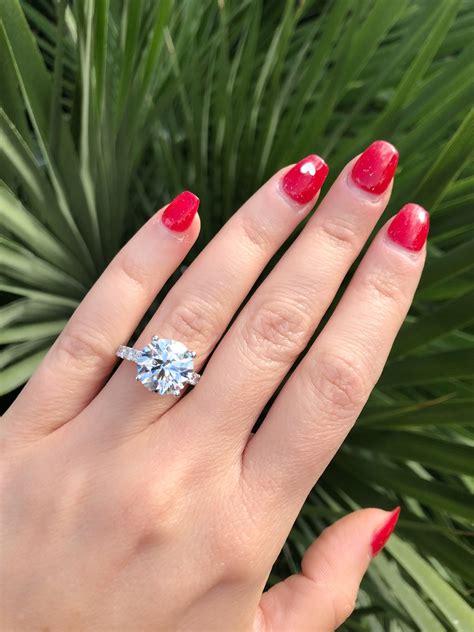 engagement rings tiffany vs cartier